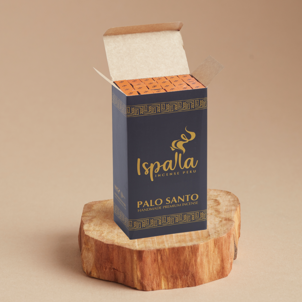 Упаковка благовоний Ispalla на деревянной подставке